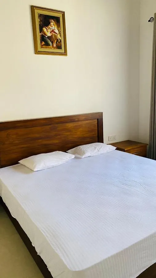 Travel Inn Deluxe Anniewatta Kandy